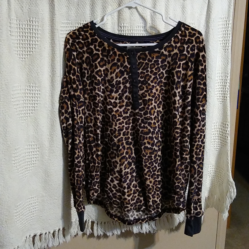 Women's long sleeve soft velvet top